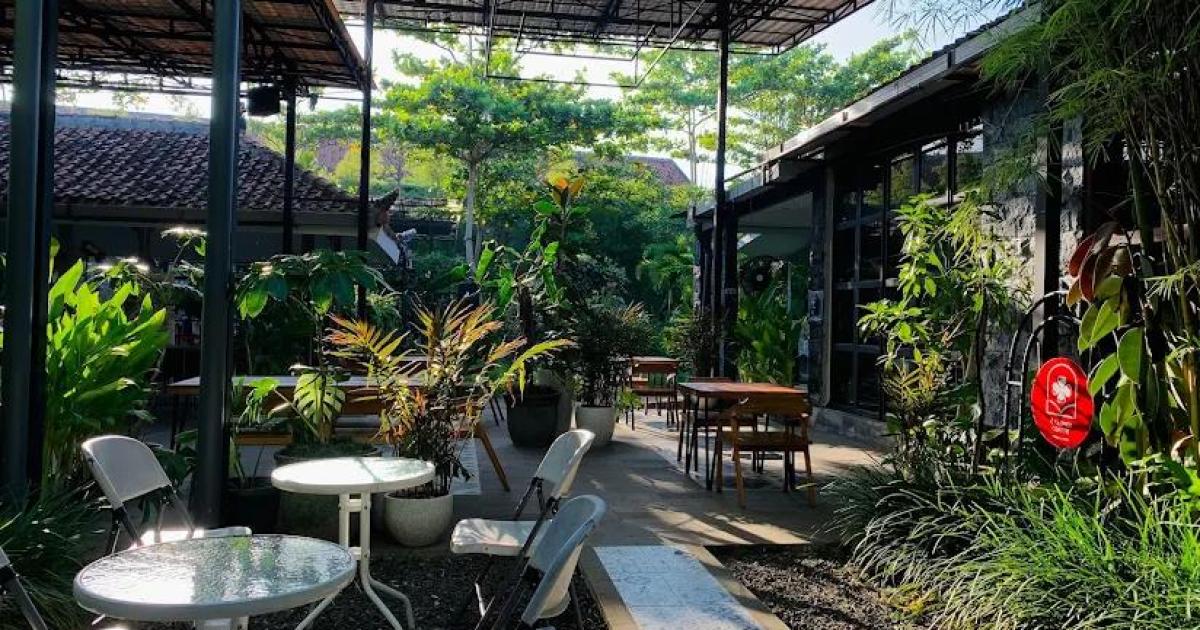 Ly.Coffee: Santai di Jantung Cilacap, Nikmati Kopi dengan Nuansa Lokal